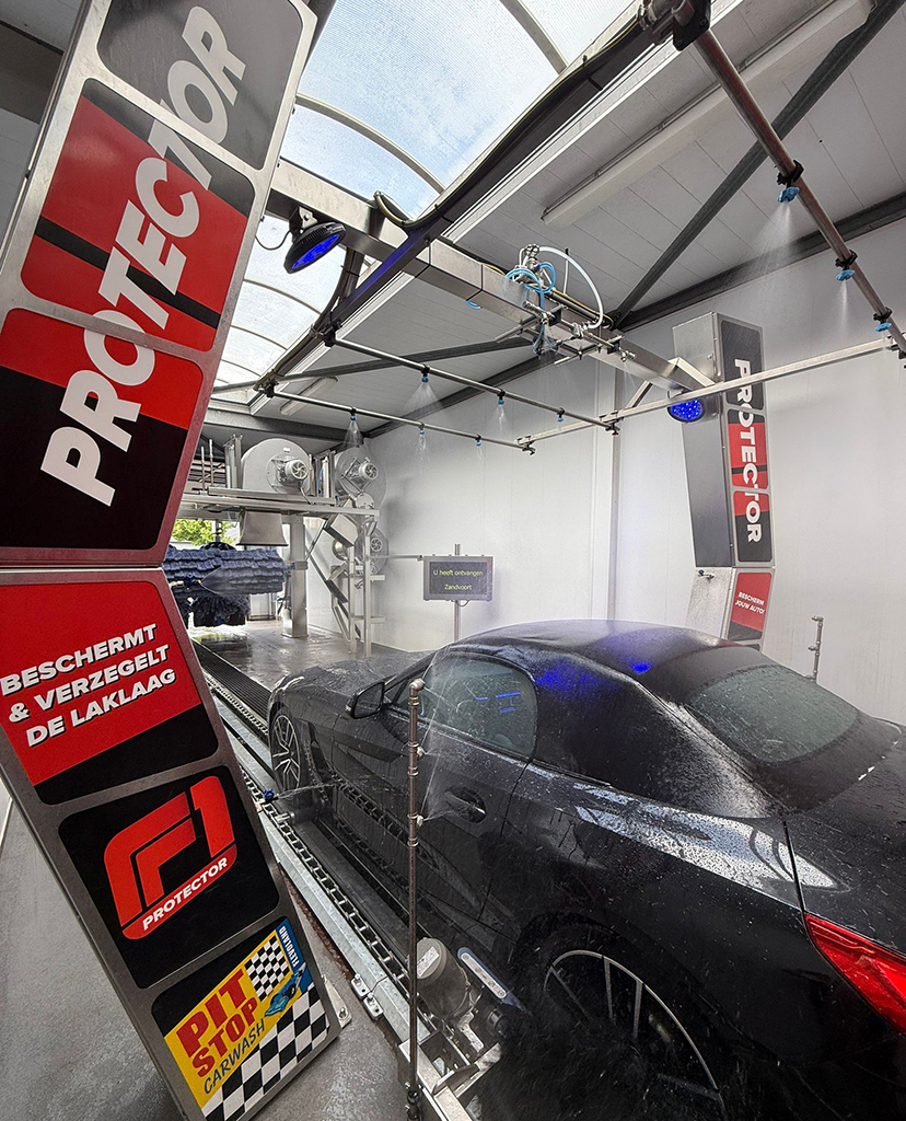 F1 Protector in werking met auto